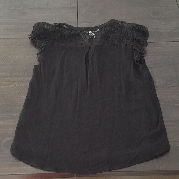 H&M t-shirt size 6 lace detail on back and sleeves good condition - Picture 4 of 5